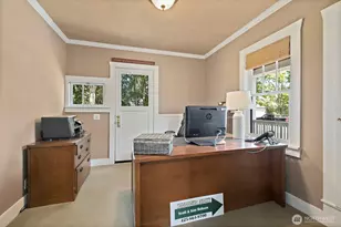 23042 NE 8th St, Sammamish, WA 98074 - Photo 17