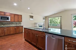 15372 SE 160th Pl, Renton, WA 98058 - Photo 17