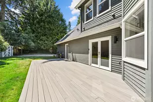 12217 NE 100th St, Kirkland, WA 98033 - Photo 35