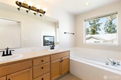 4119 156th Street SW #5, Lynnwood, WA 98087 - Photo 9