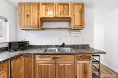 8397 Golden Valley Boulevard, Maple Falls, WA 98266 - Photo 11
