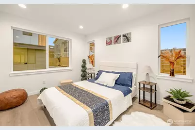4514 A Corliss Avenue N, Seattle, WA 98103 - Photo 17