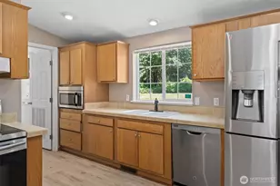 14609 246th St E, Graham, WA 98338 - Photo 17