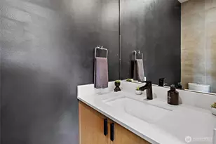 724 S Willow St, Seattle, WA 98108 - Photo 33