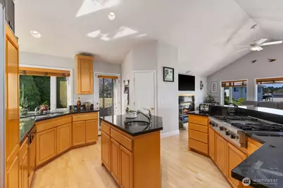 30822 36th Court SW, Federal Way, WA 98003 - Photo 15