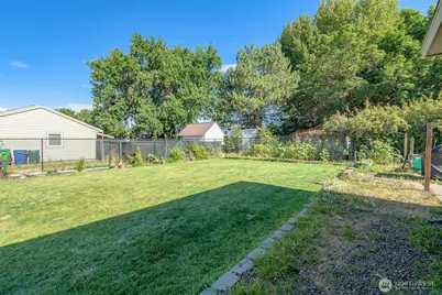 1385 Tedford Street SE, East Wenatchee, WA 98802 - Photo 31