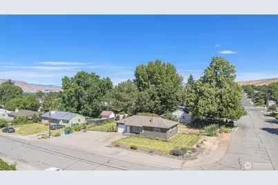 1385 Tedford Street SE, East Wenatchee, WA 98802 - Photo 35