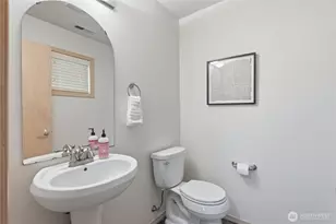 7021 Carmichael Ave SE, Snoqualmie, WA 98065 - Photo 9