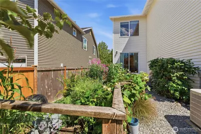7021 Carmichael Avenue SE, Snoqualmie, WA 98065 - Photo 35
