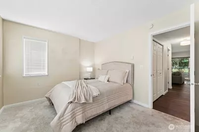 14602 NE 51st Street #D1, Bellevue, WA 98007 - Photo 13
