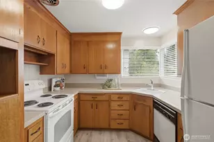 3637 Woodlawn Ave N, Seattle, WA 98103 - Photo 17