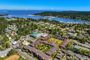 211 Wyatt Way NW, Bainbridge Island, WA 98110 - Photo 5