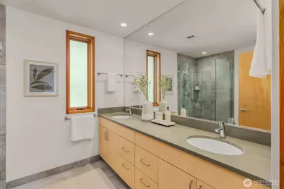 211 Wyatt Way NW #B204, Bainbridge Island, WA 98110 - Photo 23