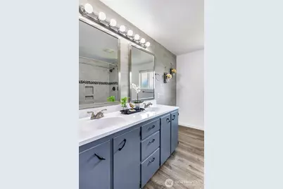 1217 S Walnut Street, Burlington, WA 98233 - Photo 17