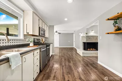 1217 S Walnut Street, Burlington, WA 98233 - Photo 13