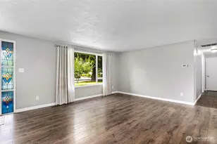 1217 S Walnut St, Burlington, WA 98233 - Photo 9