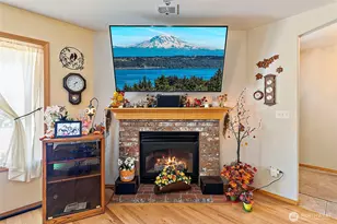 21503 21st St E, Lake Tapps, WA 98391 - Photo 7