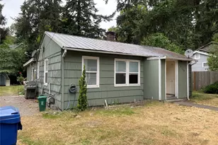13729 Stone Ave N, Seattle, WA 98133 - Photo 3