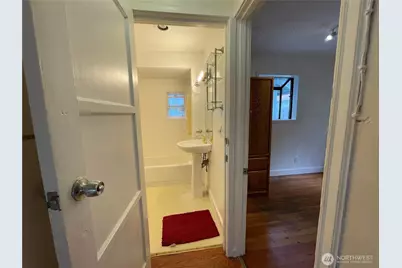 13729 Stone Avenue N, Seattle, WA 98133 - Photo 7