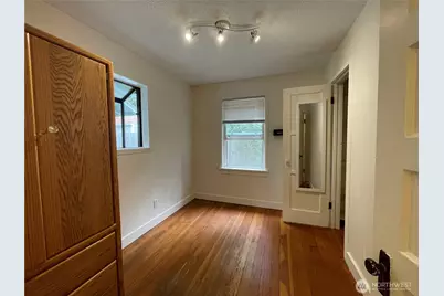13729 Stone Avenue N, Seattle, WA 98133 - Photo 9