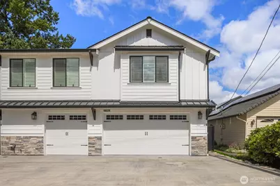 16226 E Shore Drive #B, Lynnwood, WA 98087 - Photo 1