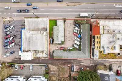 10531 Aurora Avenue N, Seattle, WA 98133 - Photo 3