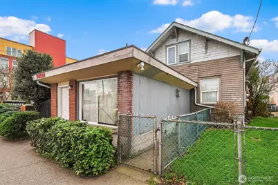 10531 Aurora Avenue N, Seattle, WA 98133 - Photo 1