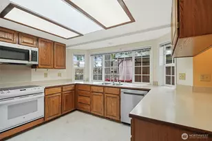 9219 Donna Ct SE, Olympia, WA 98513 - Photo 5