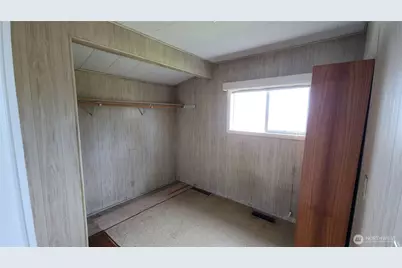 301 W 3rd St, Port Angeles, WA 98362 - Photo 11