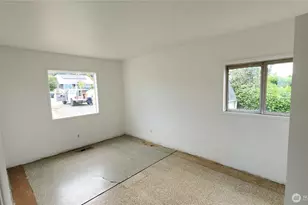 301 W 3rd St, Port Angeles, WA 98362 - Photo 5