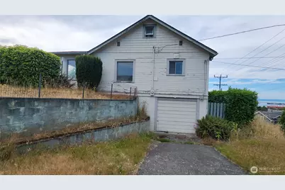 301 W 3rd St, Port Angeles, WA 98362 - Photo 3