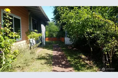 12536 SE 53rd Street #B, Bellevue, WA 98006 - Photo 3