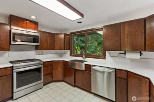 2102 Mark St, Olympia, WA 98516 - Photo 11