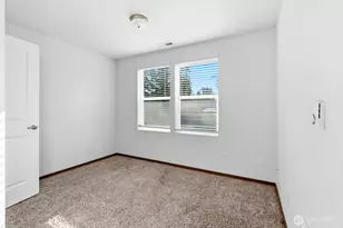 2111 Chesney Rd E, Tacoma, WA 98445 - Photo 15
