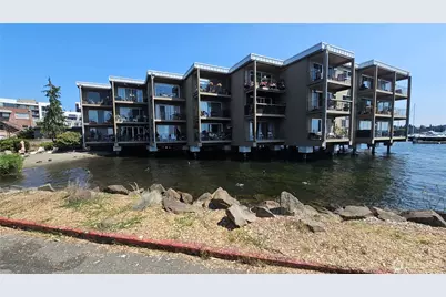 65 Kirkland Avenue #102, Kirkland, WA 98033 - Photo 3