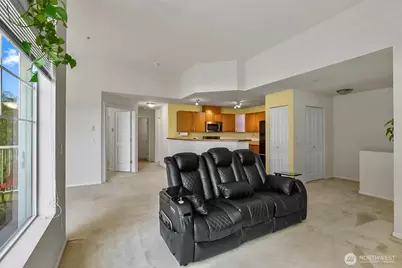 21250 40th Way S #B, SeaTac, WA 98198 - Photo 5