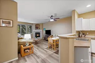12712 Admiralty Way, Everett, WA 98204 - Photo 3