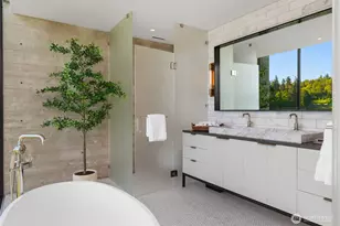 10555 NE Seaborn Rd, Bainbridge Island, WA 98110 - Photo 25