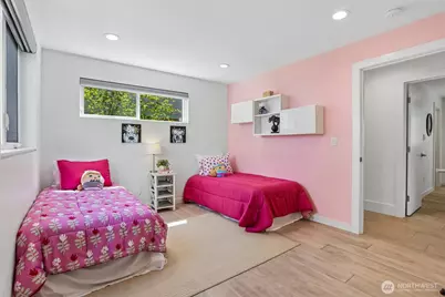 1926 Ferry Avenue SW, Seattle, WA 98116 - Photo 23