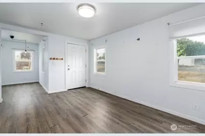 295 N 8th Street, Saint Helens, OR 97051 - Photo 9