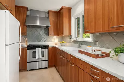 2313 47th Avenue SW, Seattle, WA 98116 - Photo 11