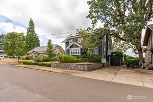 909 Center St, Oregon City, OR 97045 - Photo 3