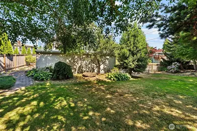 911 Brookmere Street, Edmonds, WA 98020 - Photo 35