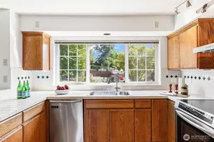 911 Brookmere St, Edmonds, WA 98020 - Photo 11