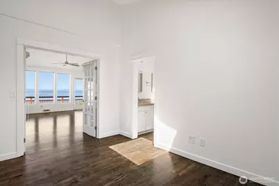 2364 Hobart Avenue SW, Seattle, WA 98116 - Photo 25