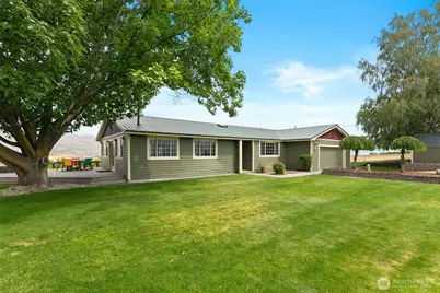 820 Summit Boulevard, Manson, WA 98831 - Photo 1