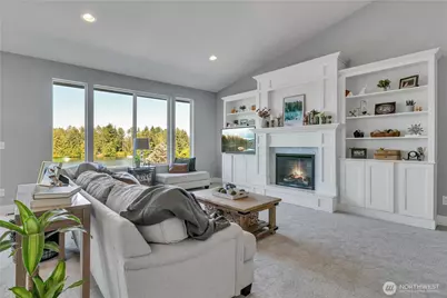 4705 Lakeridge Drive E, Lake Tapps, WA 98391 - Photo 3