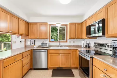 3303 Oregon Pl, Bellingham, WA 98226 - Photo 11