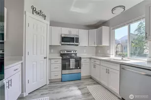 8824 161st St Ct E, Puyallup, WA 98375 - Photo 9