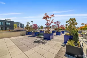 17 W Mercer St, Seattle, WA 98119 - Photo 23